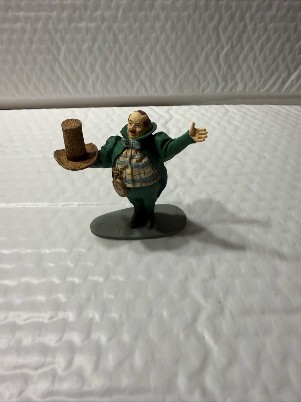 The Wizard of OZ The mayor of munchkin land movie figurine